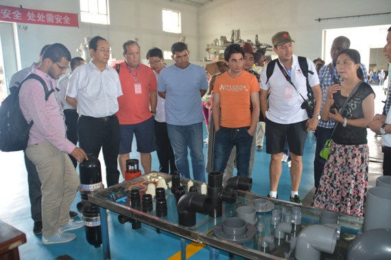 “2016年生长中国家干旱区水资源可一连生长研修班”学员到威廉希尔williamhill节水集团考察交流 - 威廉希尔williamhill新闻 - 新闻中心 - 学员,威廉希尔williamhill,节水,研修班,nbsp,水资源,考察,可一连生长,集团