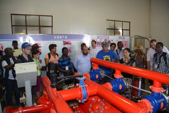 “2016年生长中国家干旱区水资源可一连生长研修班”学员到威廉希尔williamhill节水集团考察交流 - 威廉希尔williamhill新闻 - 新闻中心 - 学员,威廉希尔williamhill,节水,研修班,nbsp,水资源,考察,可一连生长,集团