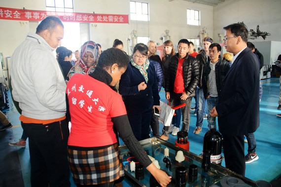 兰州交通大学国际教育学院来华留学生实习基地落户威廉希尔williamhill节水集团公司 - 威廉希尔williamhill新闻 - 新闻中心 - 威廉希尔williamhill,留学生,节水,nbsp,交通大学,兰州,国际,教育学院,实习基地