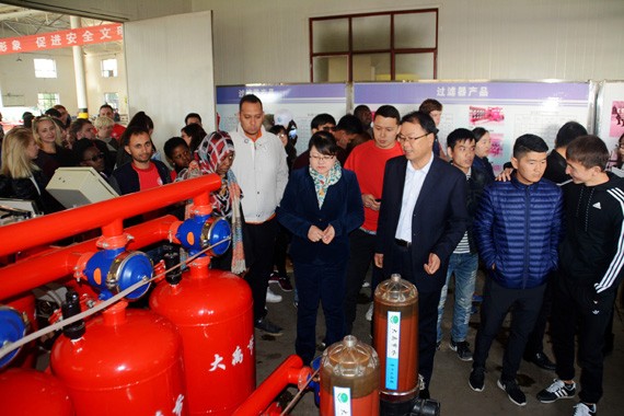兰州交通大学国际教育学院来华留学生实习基地落户威廉希尔williamhill节水集团公司 - 威廉希尔williamhill新闻 - 新闻中心 - 威廉希尔williamhill,留学生,节水,nbsp,交通大学,兰州,国际,教育学院,实习基地