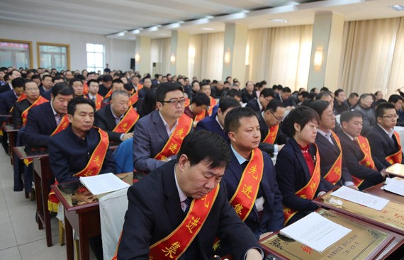 威廉希尔williamhill节水集团在肃州区2017年经济事情聚会上受到多项表扬奖励 - 威廉希尔williamhill新闻 - 新闻中心 - nbsp,经济事情,肃州区,2017年,节水,威廉希尔williamhill,受到,集团,表扬奖励