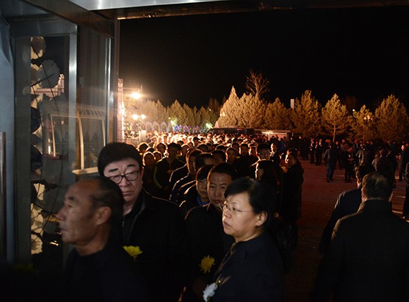 威廉希尔williamhill节水首创人王栋遗体离别仪式在酒泉举行 - 威廉希尔williamhill新闻 - 新闻中心 - nbsp,王栋,父亲,我们,甘肃省,节水,威廉希尔williamhill,同志,中国