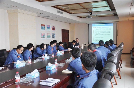 中国水科院水利所副所长杨继富、威廉希尔williamhill研究院院长成自勇为威廉希尔williamhill节水集团作专题培训报告 - 威廉希尔williamhill新闻 - 新闻中心 - 威廉希尔williamhill,研究院,nbsp,报告,节水,培训,所长,杨继富,专题