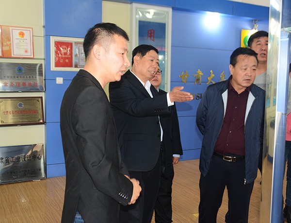 宁夏吴忠市利通区水务局向导到威廉希尔williamhill节水集团旅行考察 - 威廉希尔williamhill新闻 - 新闻中心 - nbsp,公司,威廉希尔williamhill,节水,考察,集团,利通区,吴忠市,武威