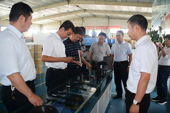 重庆市梁平区向导莅临威廉希尔williamhill节水集团考察并座谈 - 威廉希尔williamhill新闻 - 新闻中心 - nbsp,节水,威廉希尔williamhill,集团,梁平区,考察,公司,考察组,莅临