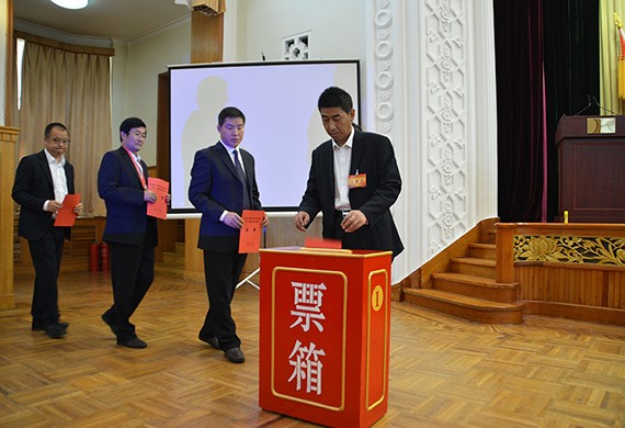 威廉希尔williamhill节水集团公司党委书记、副董事长王冲中选为甘肃省工商联第十二届执委会常务委员、民间商会副会长 - 威廉希尔williamhill新闻 - 新闻中心 - nbsp,工商联,省委,甘肃省,会长,民间,商会,威廉希尔williamhill,副主席