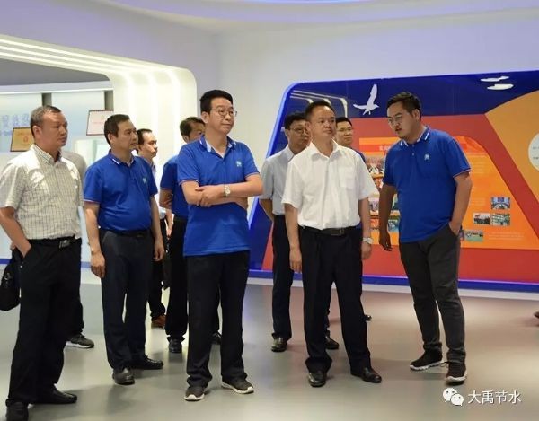 大理白族自治州副州长李琰一行调研威廉希尔williamhill节水集团 配合打造大理智慧农业生长之路 - 威廉希尔williamhill新闻 - 新闻中心 - nbsp,大理,节水,集团,威廉希尔williamhill,李琰,智慧,农业生长,一行