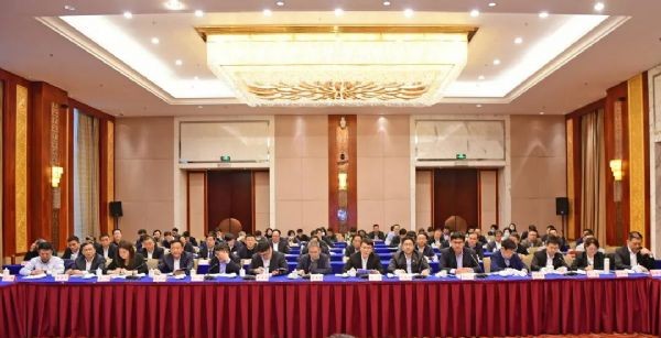 威廉希尔williamhill动态| 甘肃省省长任振鹤在民营经济座谈会上听取威廉希尔williamhill节水董事长王浩宇汇报与建议 并做主要指示 - 威廉希尔williamhill新闻 - 新闻中心 - nbsp,威廉希尔williamhill,甘肃,节水,企业,省长,数字化,王浩,建议