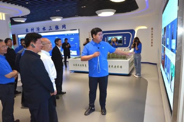 威廉希尔williamhill动态| 国家墟落振兴局局长王正谱一行莅临威廉希尔williamhill节水集团调研 并勉励威廉希尔williamhill节水全体员工起劲为墟落振兴事业做好服务 - 威廉希尔williamhill新闻 - 新闻中心 - nbsp,威廉希尔williamhill,农村,节水,墟落,一行,农业,项目,王正谱