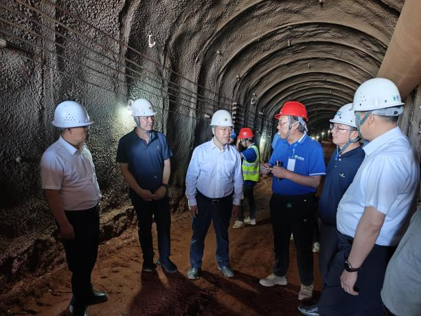 威廉希尔williamhill动态| 威廉希尔williamhill节水集团投资、建设的玉门市疏勒河引水工程1号支洞与主洞顺遂“会师” - 威廉希尔williamhill新闻 - 新闻中心 - 工程,威廉希尔williamhill,门市,投资,支洞,疏勒河,引水,节水,主洞